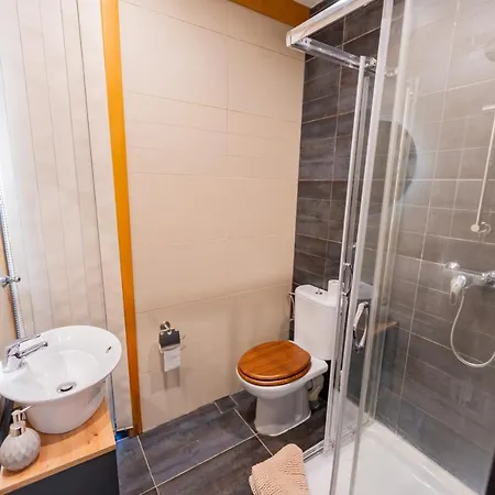 Holiday home Entire House 3 Bedrooms *