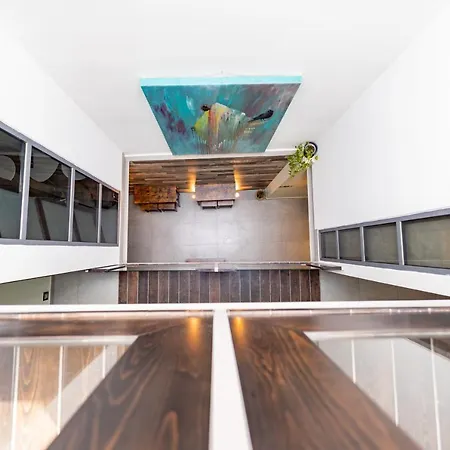 Entire House 3 Bedrooms 度假居 *