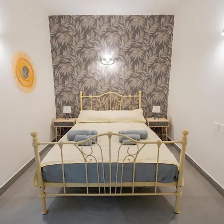 Entire House 3 Bedrooms