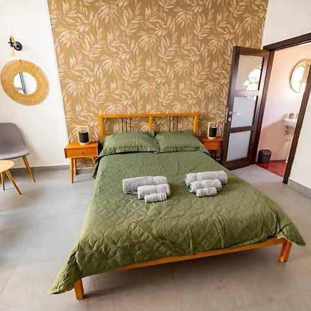 Entire House 3 Bedrooms