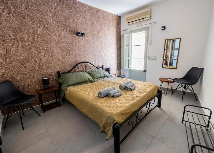 Entire House 3 Bedrooms