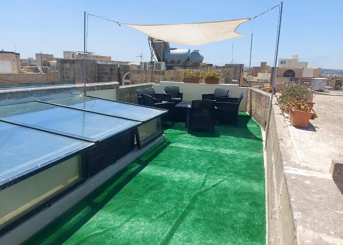 Entire House 3 Bedrooms Victoria